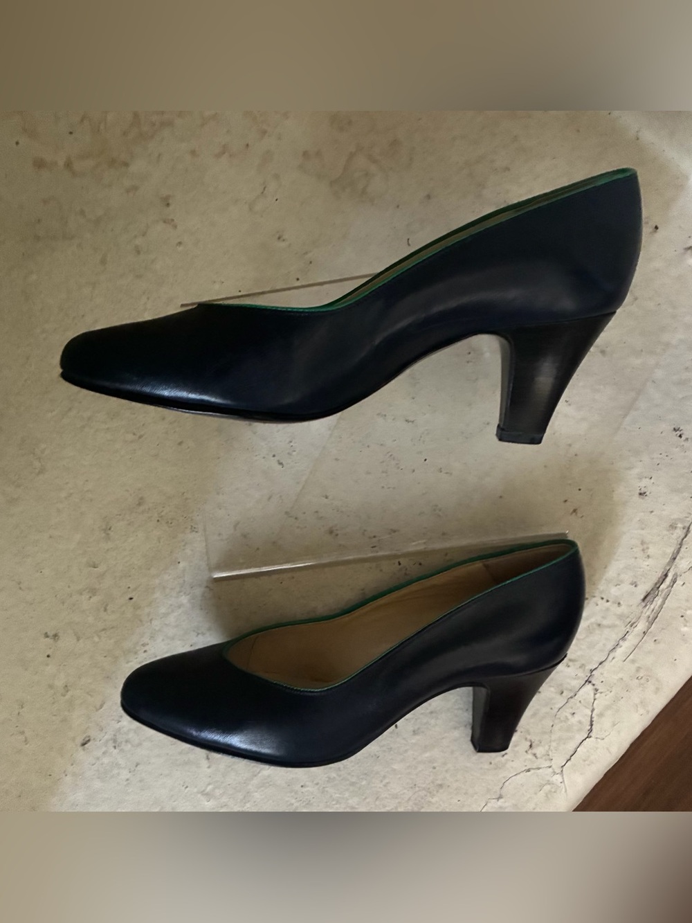 Nina Ricci Vintage Navy blue Pump with Green Trim - Women's Heel-